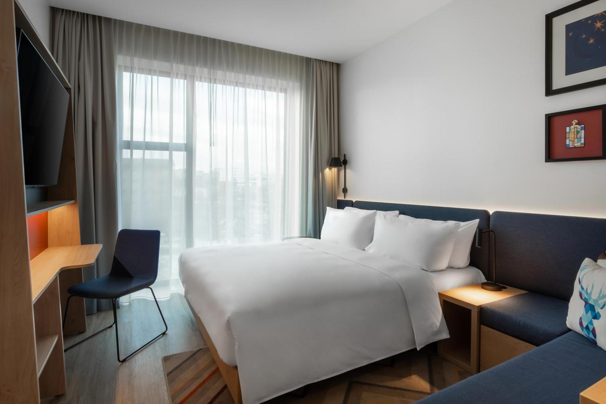 Hampton By Hilton Reval Esterno foto