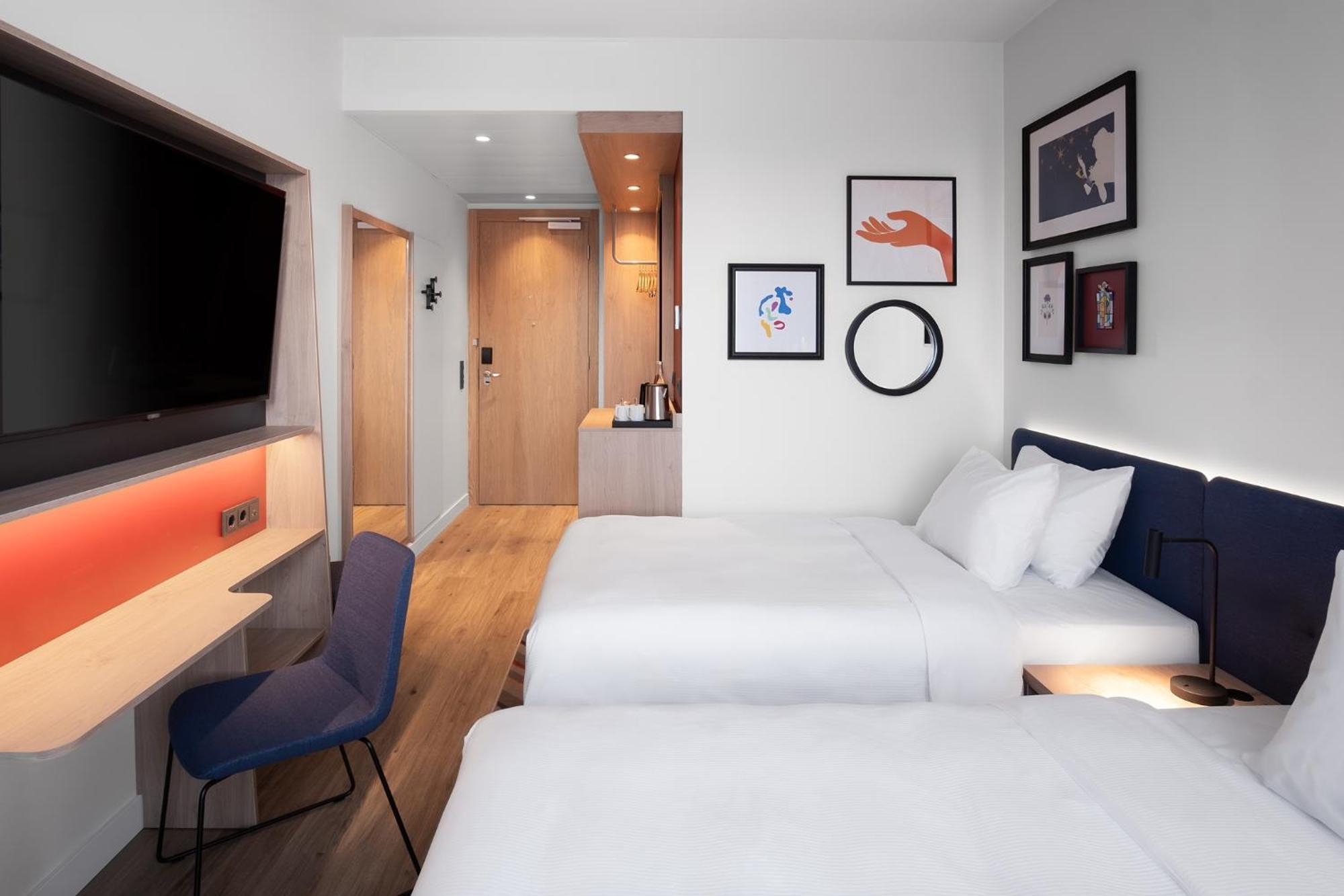 Hampton By Hilton Reval Esterno foto