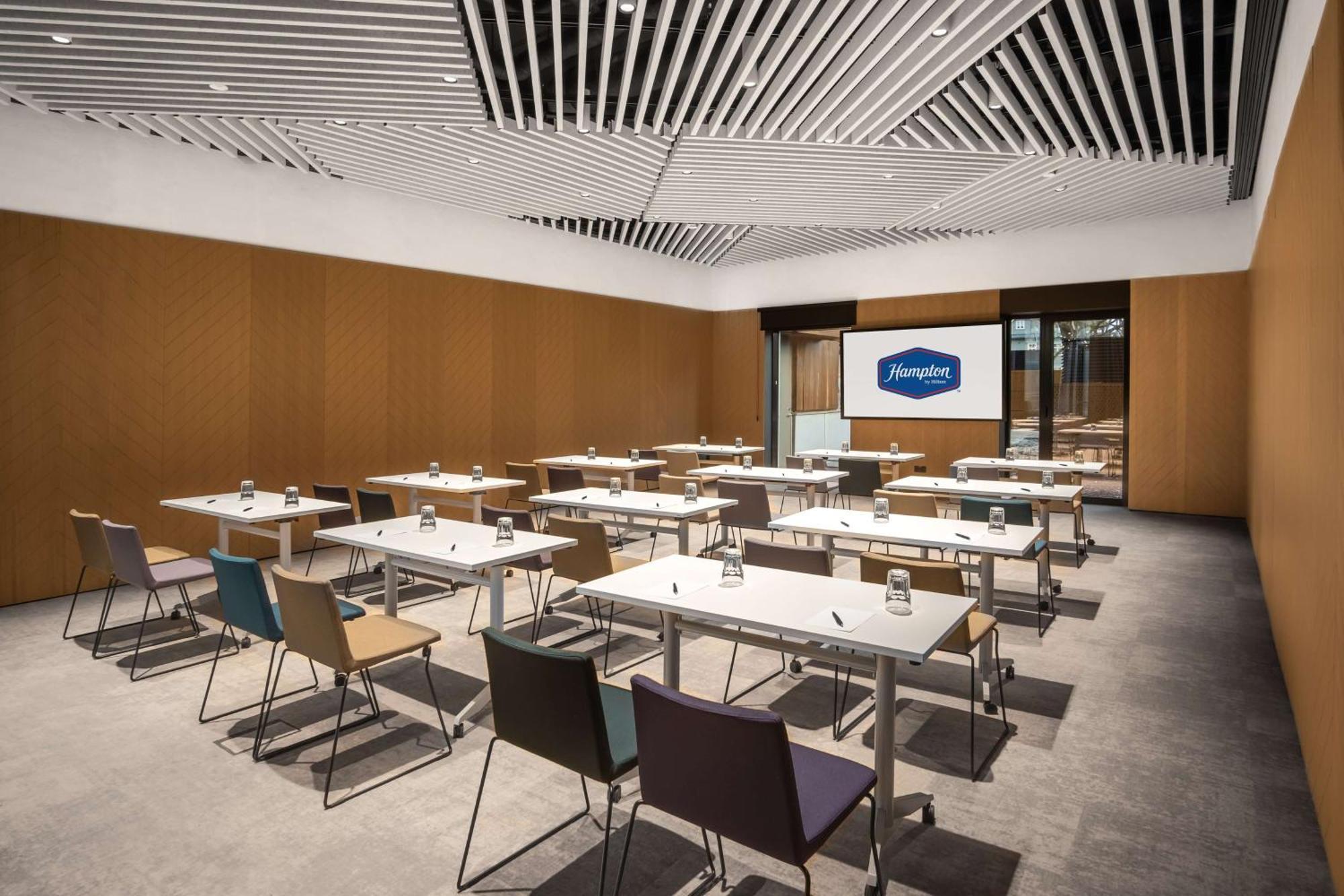 Hampton By Hilton Reval Esterno foto
